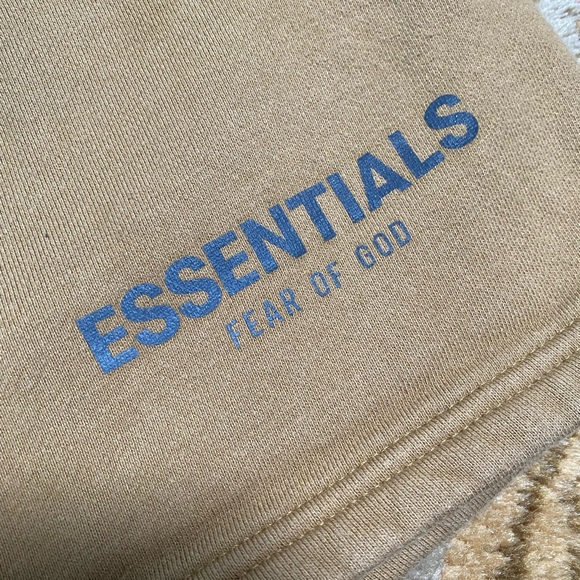 Authentic Fear of God Essentials toffee drawstring shorts unisex - Picture 5 of 8